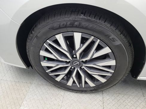 Used 2023 Nissan Altima 2.5 SV image 31