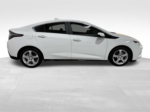 Used 2018 Chevrolet Volt LT w/ LT Driver Confidence Package image 4