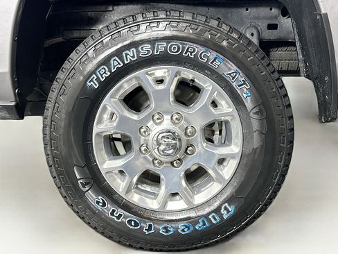 Used 2024 RAM 2500 Laramie image 11