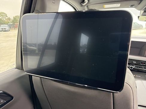 New 2026 Chevrolet Tahoe Premier image 13