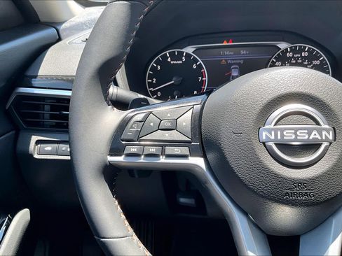 Certified 2025 Nissan Altima 2.5 SR w/ SR Premium Package AWD/4WD image 22
