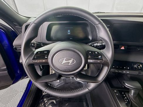 Certified 2025 Hyundai Elantra Sport FWD image 19