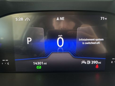 Certified 2024 Volkswagen Tiguan S image 11