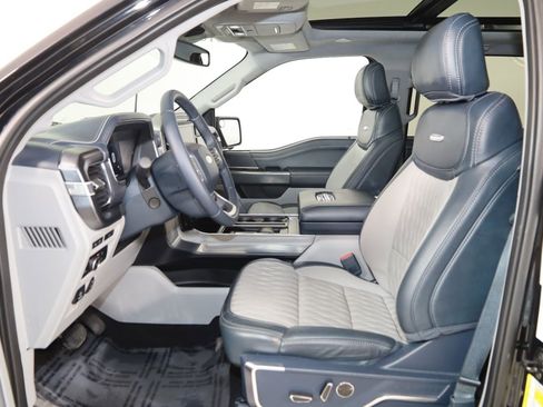 Used 2023 Ford F150 Limited image 12