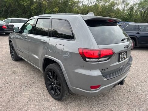 Used 2021 Jeep Grand Cherokee Laredo X AWD/4WD image 7