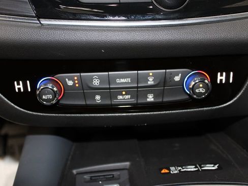 Used 2024 Buick Enclave Essence w/ Experience Buick Package image 47