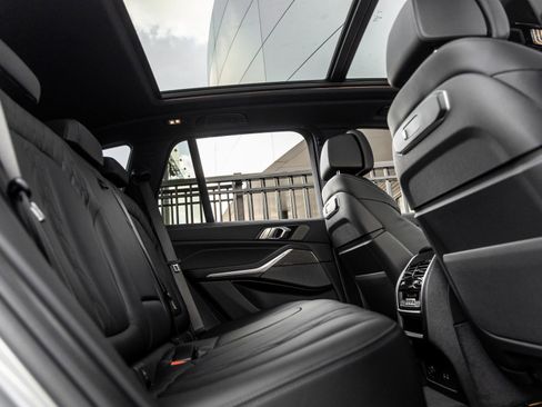 Used 2026 BMW X5 M60i w/ Climate Comfort Package image 44