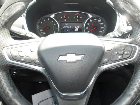 Used 2022 Chevrolet Equinox LT AWD/4WD image 17