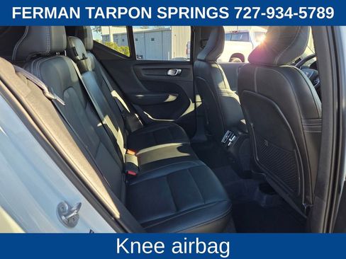 Certified 2025 Volvo XC40 B5 Core image 20