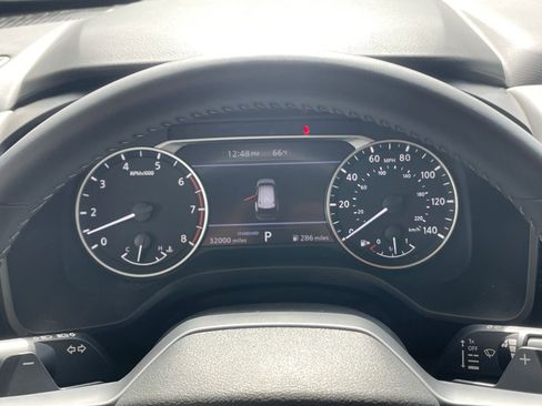 Used 2025 Nissan Rogue SV image 42