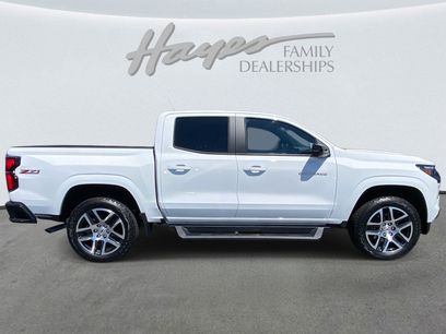 Used 2024 Chevrolet Colorado Z71 w/ Z71 Convenience Package 2