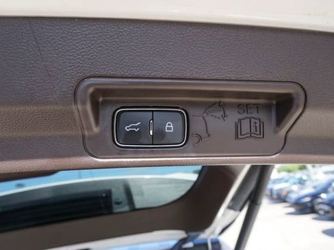 Used 2022 Ford Explorer King Ranch w/ Class IV Trailer Tow Package RWD image 11