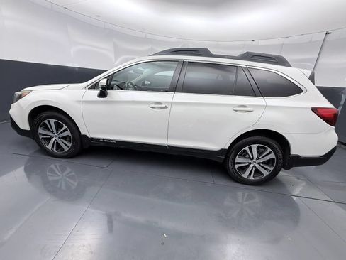 Used 2018 Subaru Outback 3.6R Limited AWD/4WD image 4
