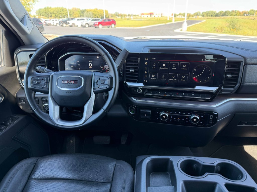 Used 2025 GMC Sierra 1500 SLT AWD/4WD image 30
