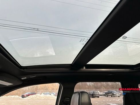 Used 2020 Jeep Grand Cherokee Overland image 17