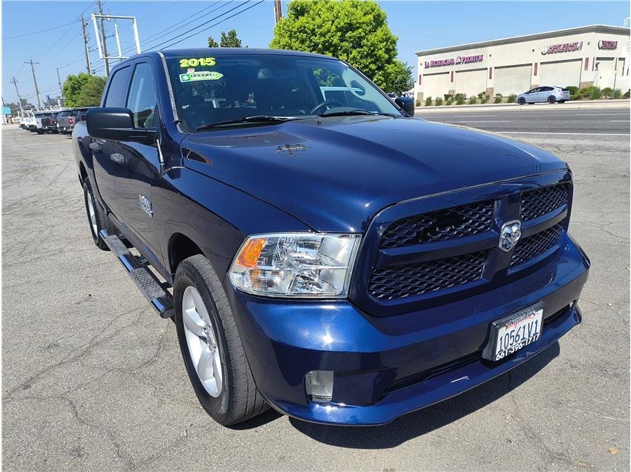 Used 2015 RAM 1500 Express RWD image 3