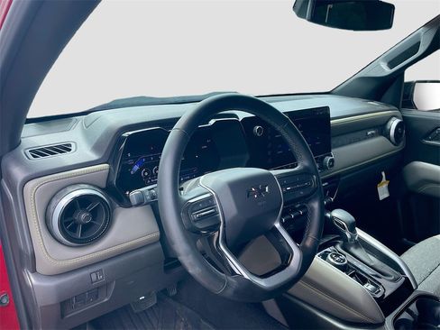 Used 2024 Chevrolet Colorado ZR2 w/ Technology Package image 11