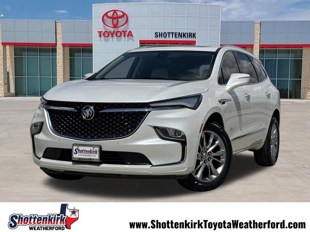 Used 2023 Buick Enclave Avenir FWD image 1