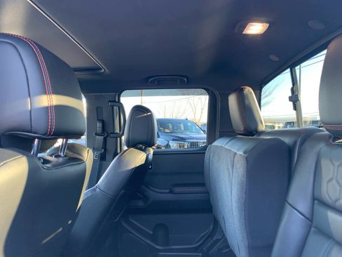 Used 2023 Nissan Frontier PRO-4X w/ Pro-4X Premium Package image 29