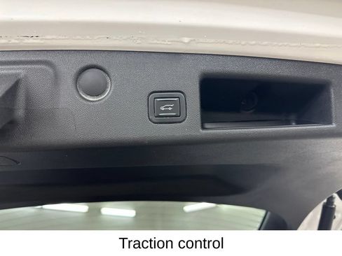 Used 2022 Chevrolet Equinox LT FWD image 29