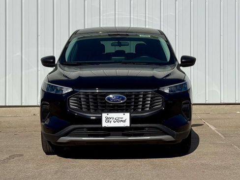 Certified 2025 Ford Escape Active w/ Cold Weather Package image 8