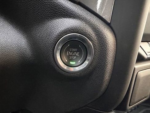 Certified 2025 Chevrolet Silverado 1500 W/T w/ WT Value Package image 31