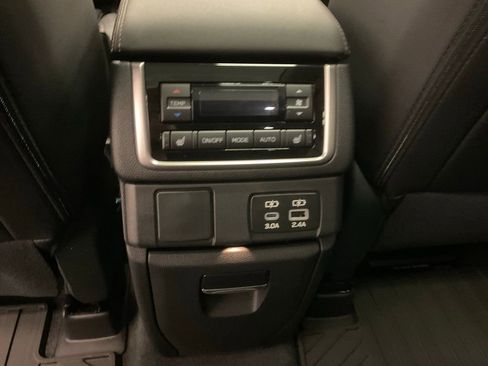 New 2026 Subaru Ascent Limited Bronze image 32
