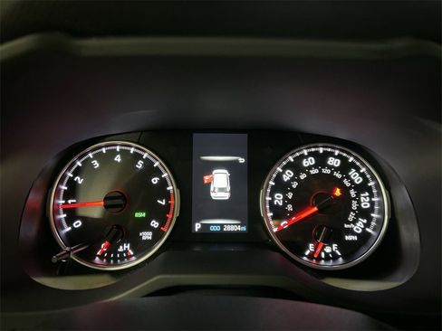 Used 2021 Toyota RAV4 XLE Premium image 19