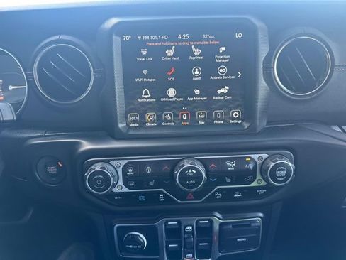 Used 2023 Jeep Wrangler Unlimited Sahara AWD/4WD image 16
