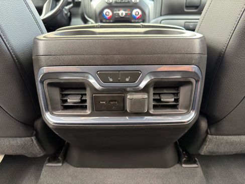 Used 2022 GMC Sierra 2500 Denali w/ Denali Ultimate Package AWD/4WD image 31