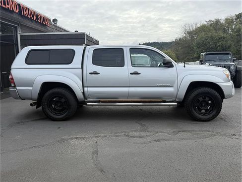 Used 2013 Toyota Tacoma Lifted Falken A/T Tires w/ SR5 Pkg image 1