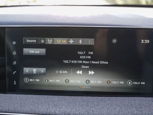 Used 2025 Nissan Kicks SV FWD image 11