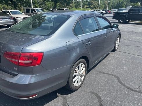 Used 2015 Volkswagen Jetta SE FWD image 8