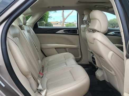 Used 2018 Lincoln MKZ Reserve w/ Climate Package FWD image 19