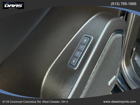 Used 2020 Chevrolet Suburban LT AWD/4WD image 16