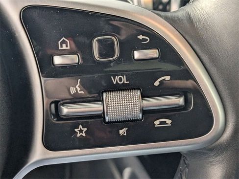 Used 2020 Mercedes-Benz GLB 250 GLB 250 image 17