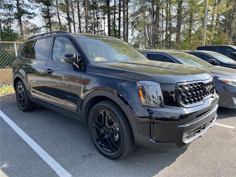 Used 2025 Kia Telluride SX X-Line image 3