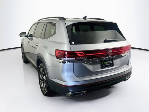 Used 2026 Volkswagen Atlas SE FWD image 5