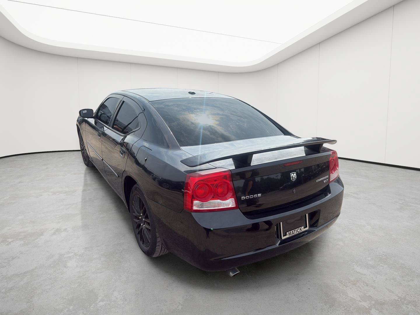 Used 2010 Dodge Charger SXT RWD image 7