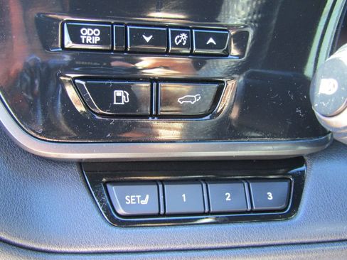 Used 2025 Lexus TX 500h AWD w/ Technology Package image 38