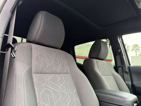 Certified 2017 Toyota Tacoma TRD Sport image 15