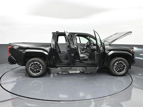 Certified 2025 Toyota Tacoma TRD Sport image 46