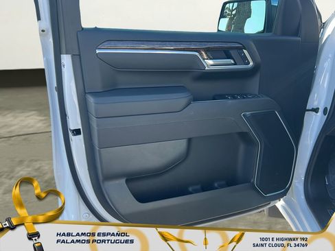 New 2026 GMC Sierra 1500 SLE image 12
