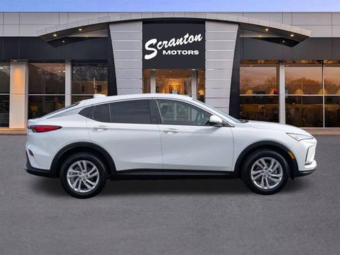Certified 2025 Buick Envista Preferred w/ Convenience I Package FWD image 6