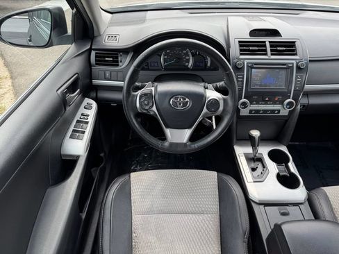 Used 2013 Toyota Camry SE FWD image 9