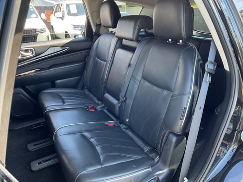 Used 2019 INFINITI QX60 Luxe w/ Essential Package FWD image 18