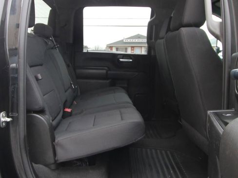 Used 2022 Chevrolet Silverado 2500 Custom w/ Custom Value Package image 12