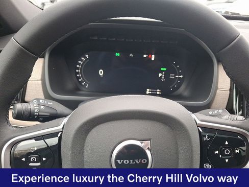 New 2026 Volvo XC90 T8 Plus w/ Protection Package Premier AWD/4WD image 16