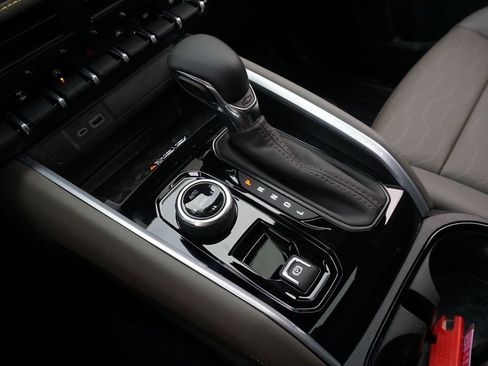 New 2026 Chevrolet Colorado ZR2 w/ Technology Package image 16