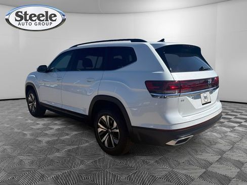 New 2026 Volkswagen Atlas SE FWD image 3